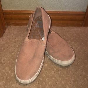 DV size 8.5 flats